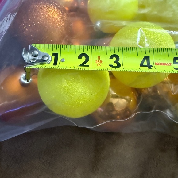 🎉5/$5 - Assorted Bag of Ornaments - Picture 3 of 3